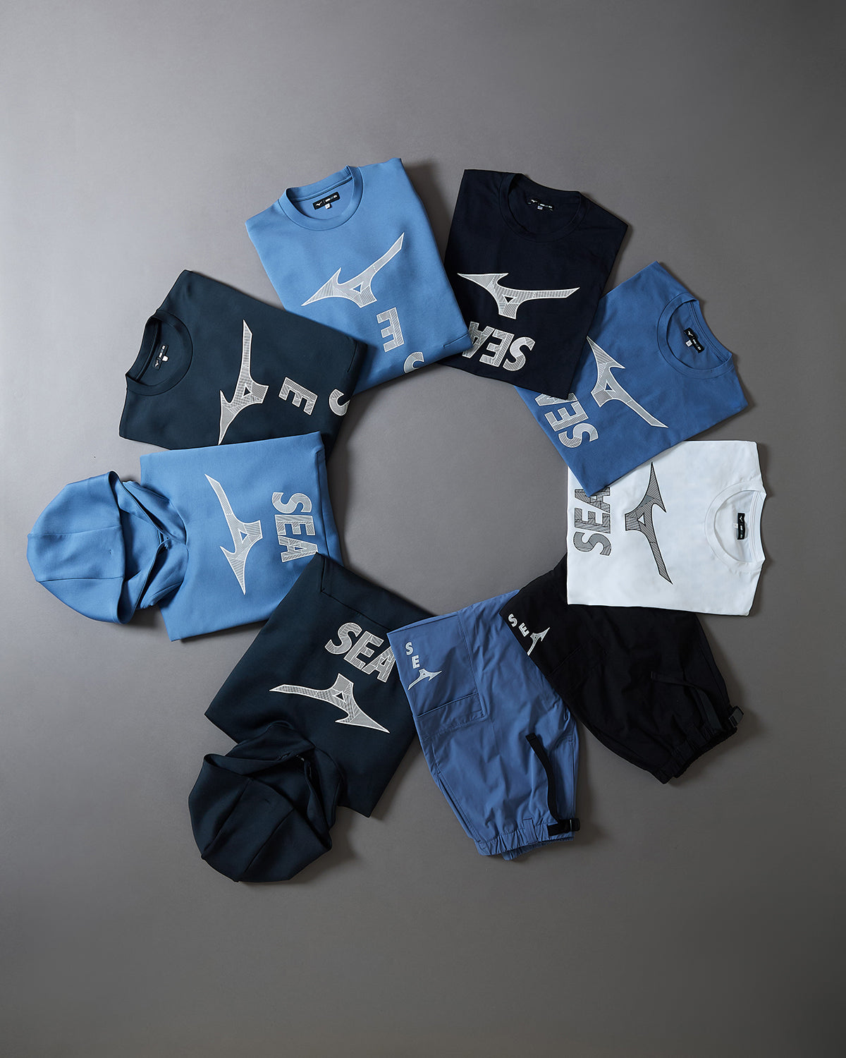 MIZUNO × WIND AND SEA