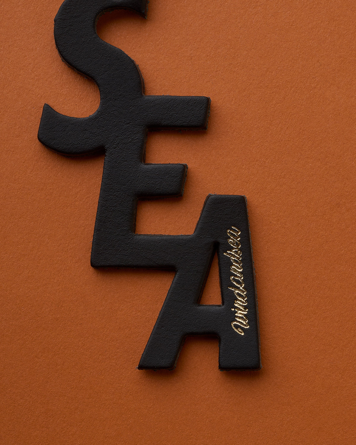 BLACK LEATHER (S_E_A) KEY HOLDER