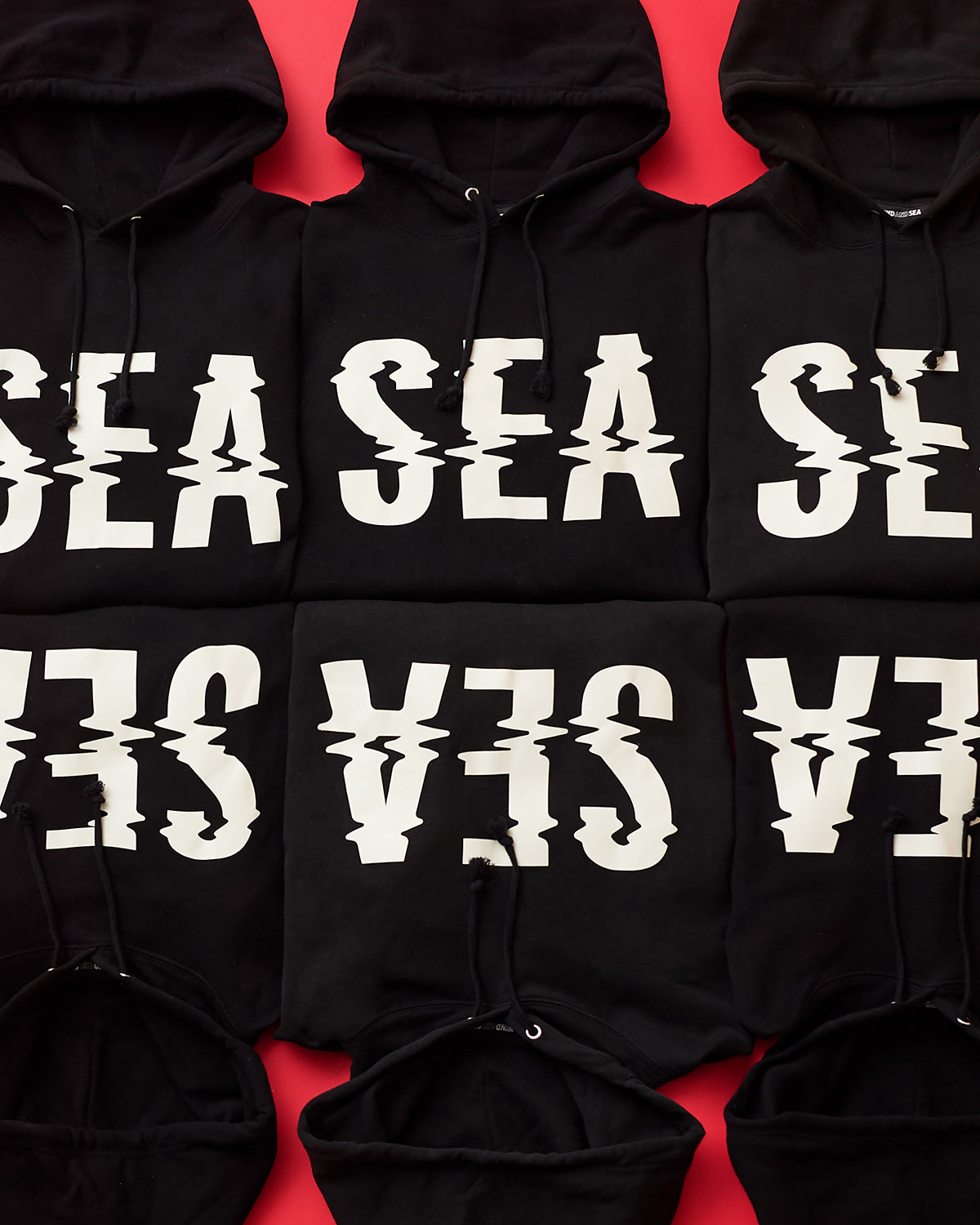 GLOW LOGO HOODED SWEATSHIRT