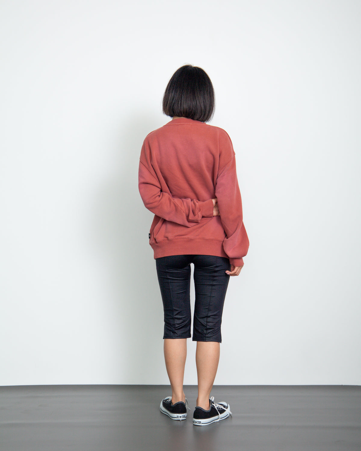 SULFUR DYEING LOGO CREWNECK SWEATSHIRT