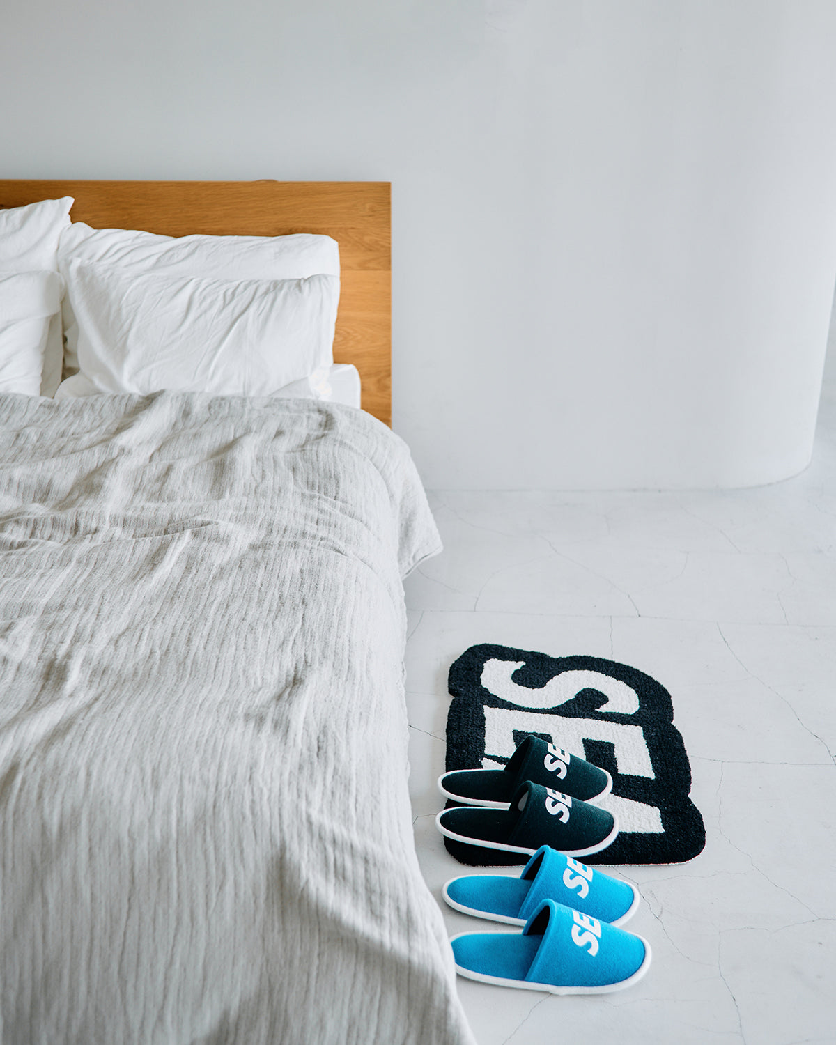 WIND AND SEA SEA ×ミヨシラグ MIYOSHI RUG MIYOSHI RUG x SEA SLIPPERS – WIND AND SEA