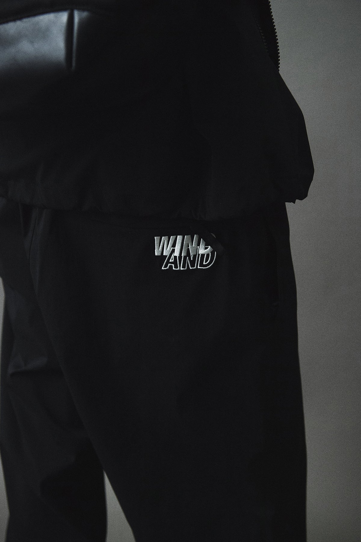 WIND AND SEA　パンツ　新品 WIND AND SEA（ウィンダンシー） スウェットパンツ ジャージ