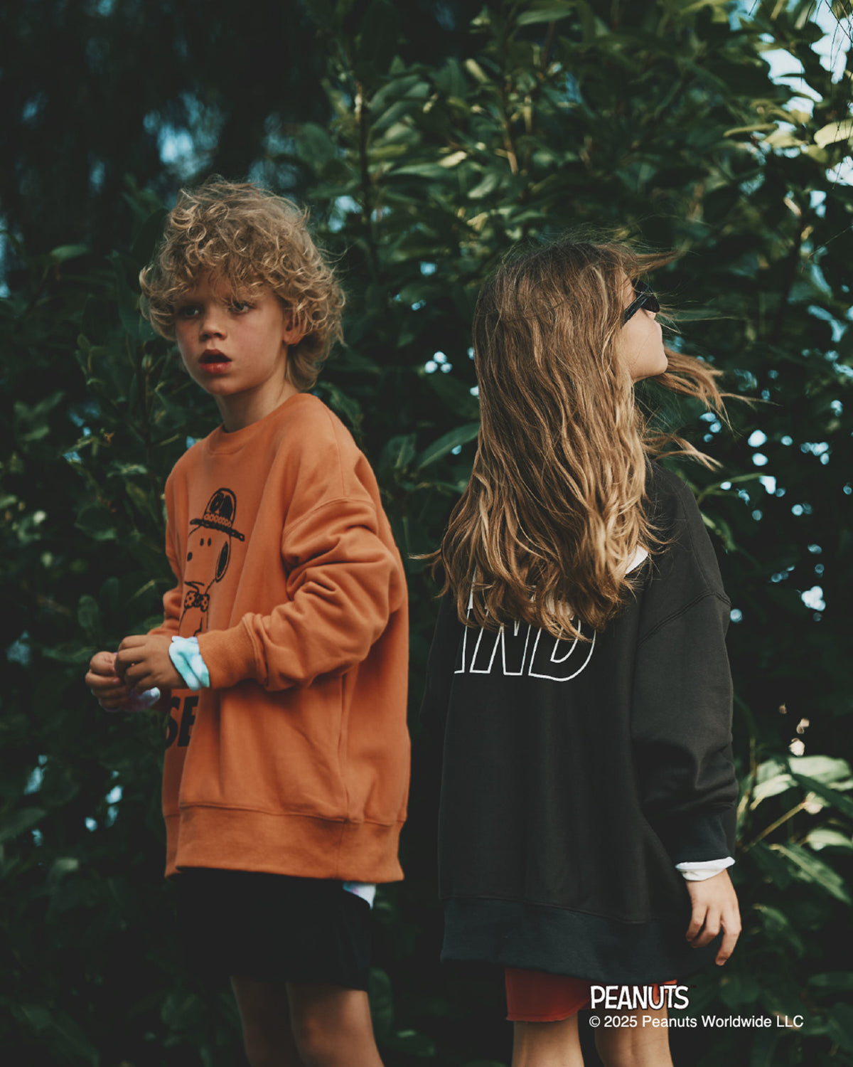 SMOOTHY x WDS Snoopy Washed Kids Crewneck Sweatshirt