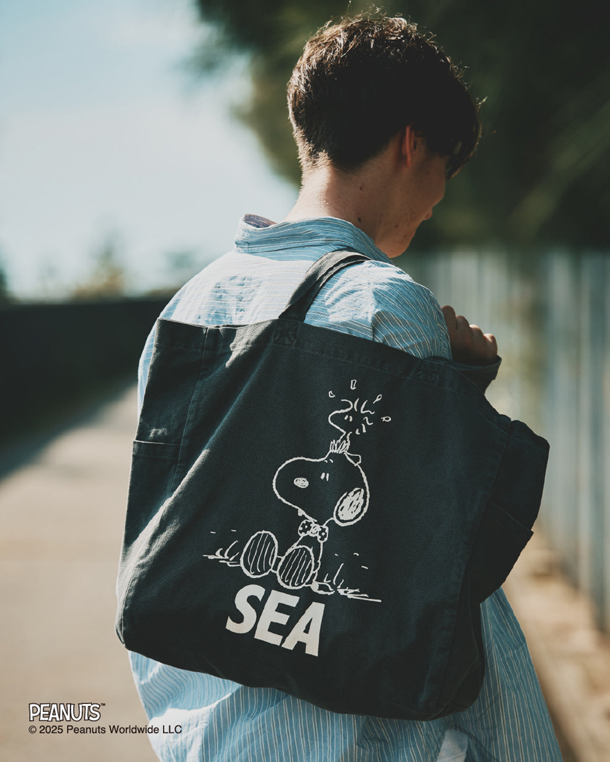 SMOOTHY x WDS Snoopy Pigment Tote Bag