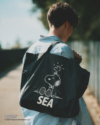 SMOOTHY x WDS Snoopy Pigment Tote Bag