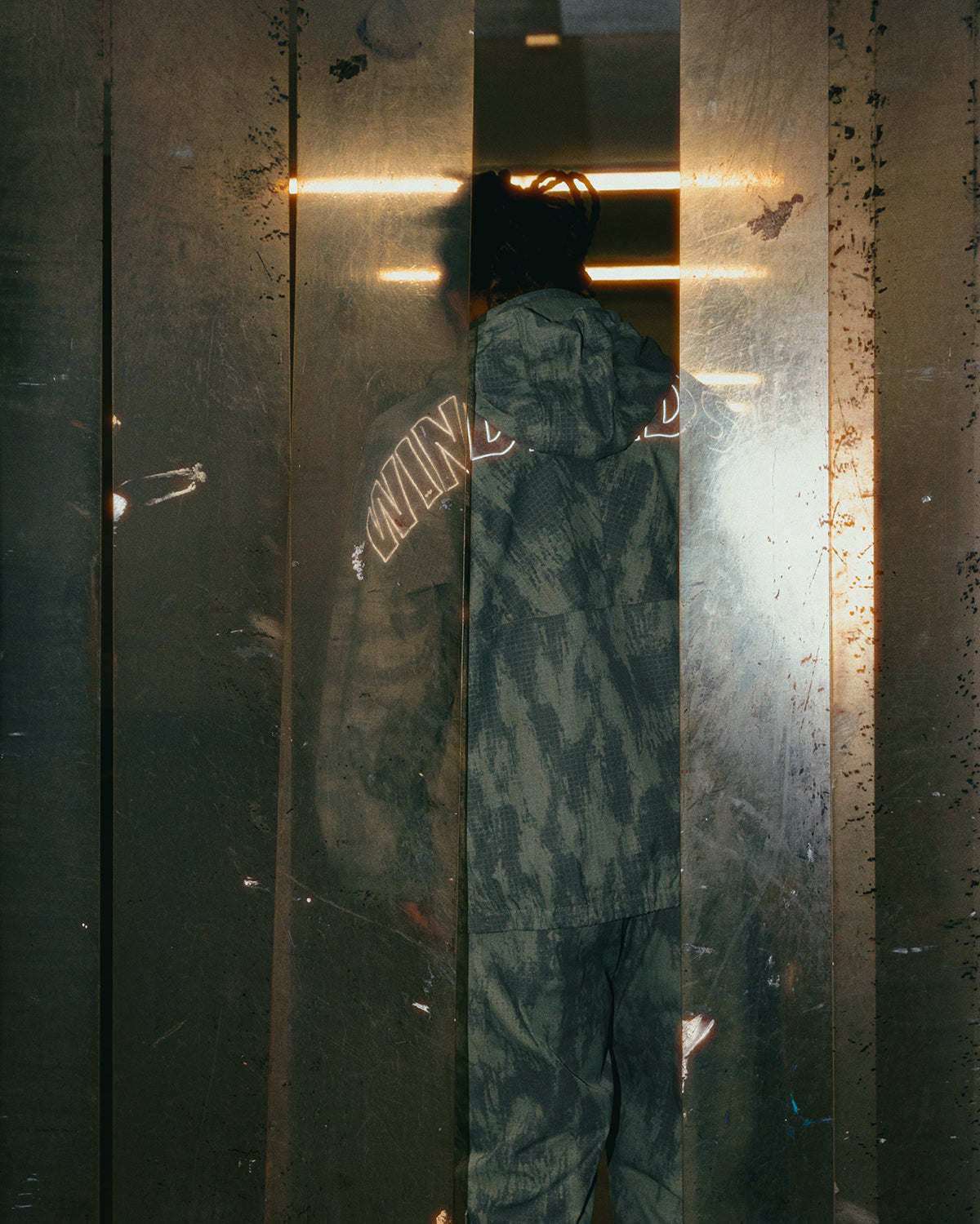 WIND AND SEA BIG LOGO SHELL PARKAウィンダンシー BIG LOGO SHELL PARKA – WIND AND SEA