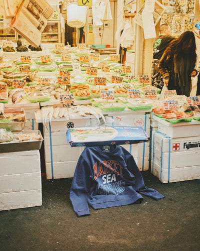 MARKET x WDS LOGO CREW NECK SWEAT SHIRT