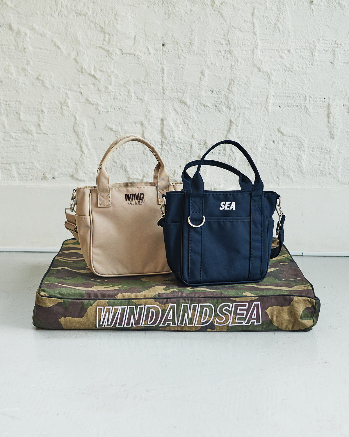 SEA MULCH SHOULDER BAG