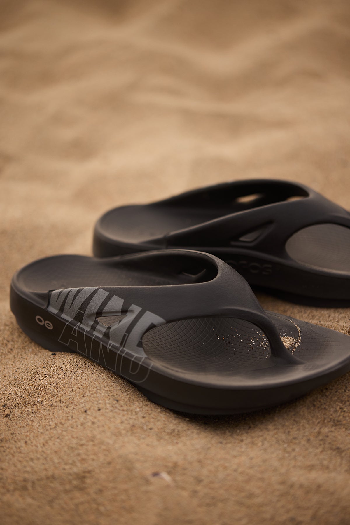 OOFOS x WDS OORIGINAL-BLACK – WIND AND SEA