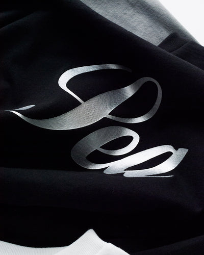 SCRIPT SEA L/S TEE