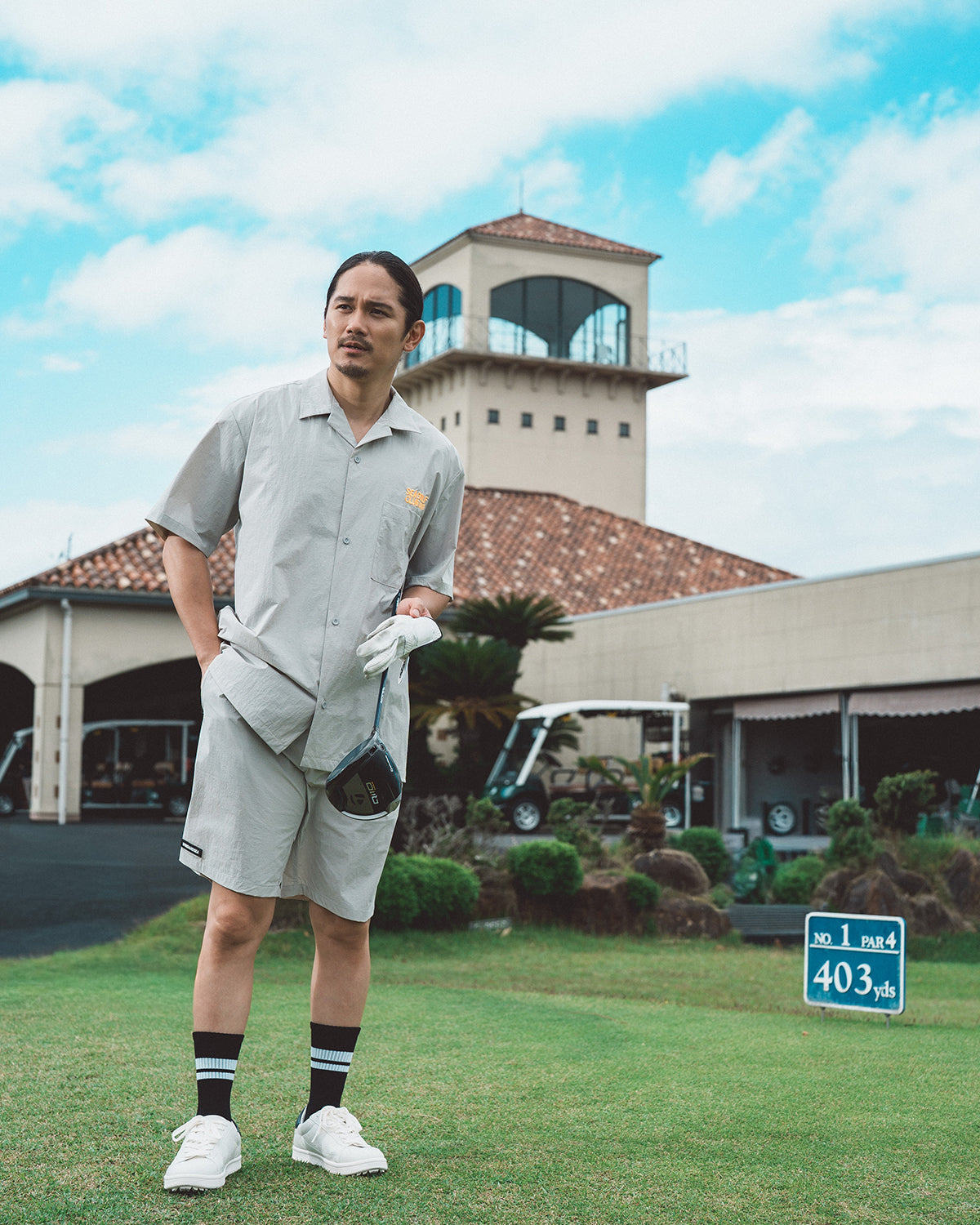 GOLF SHORTS