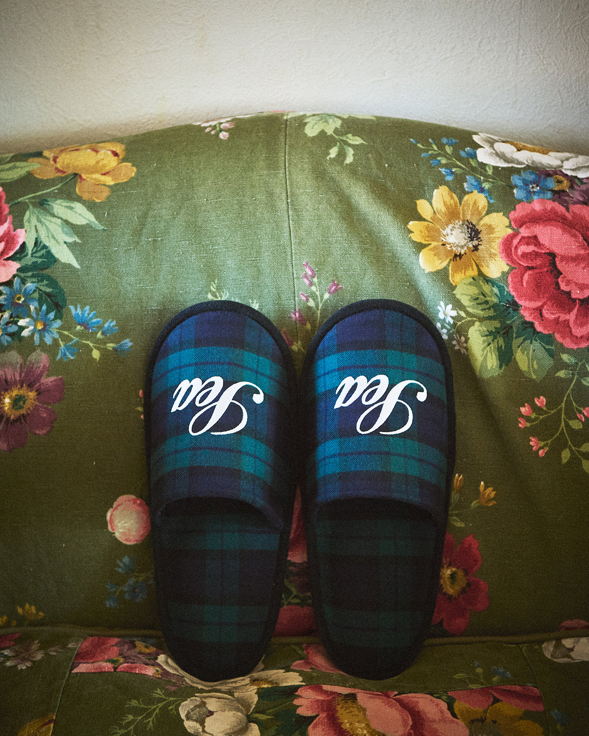 SCRIPT BLACK WATCH SLIPPER