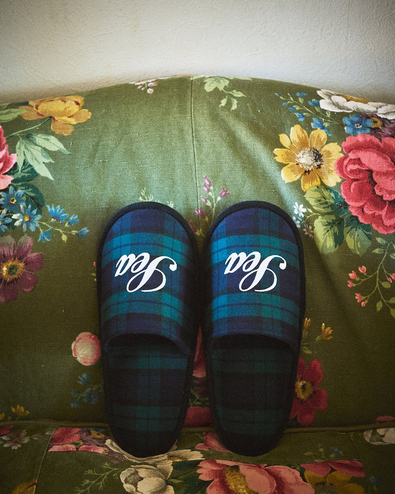 SCRIPT BLACK WATCH SLIPPER