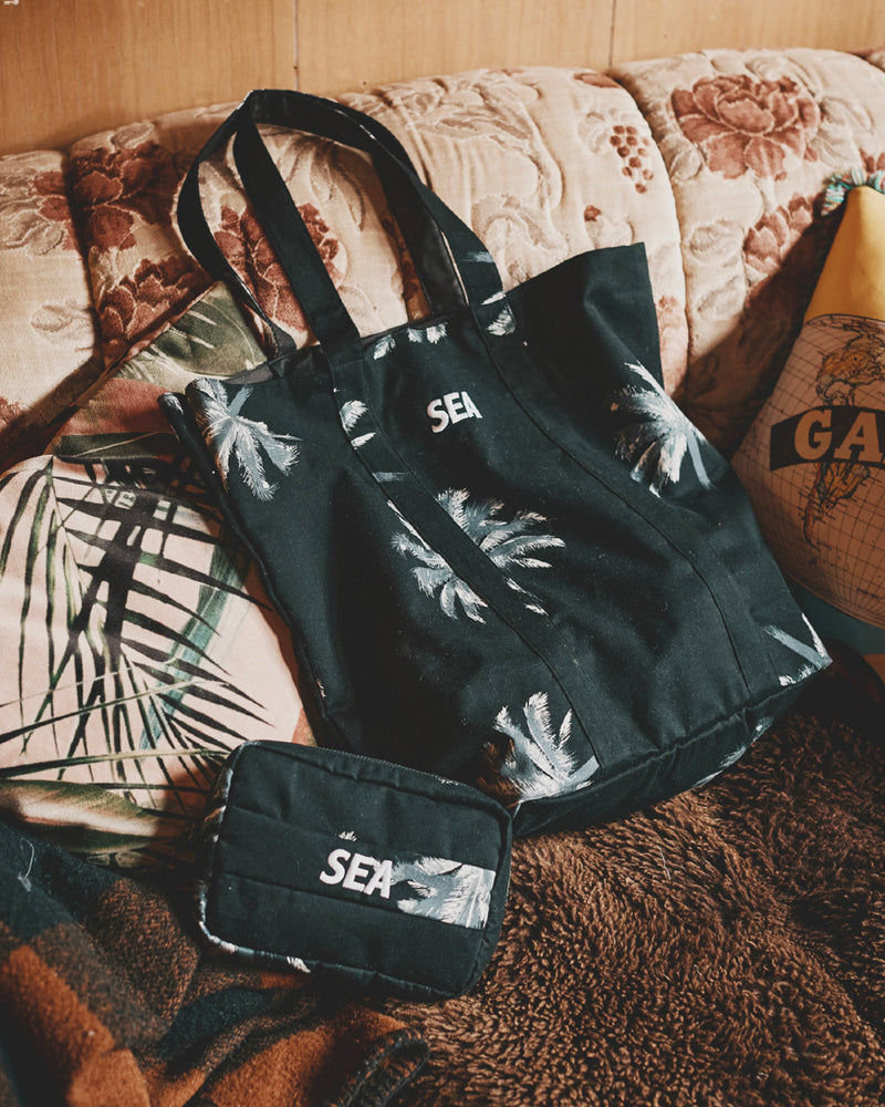 PALM TREE FLANNEL TOTE BAG