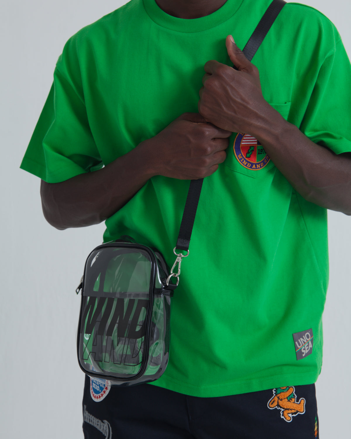 CLEAR LOGO SHOULDER BAG