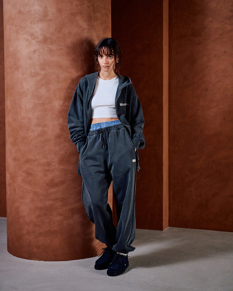 Damage Pigment Zip Up Sweatshirt