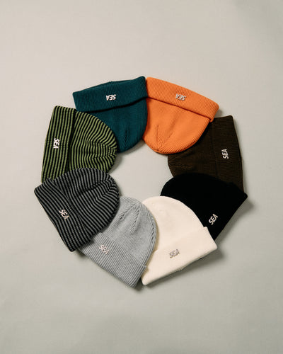 METAL LOGO KNIT CAP