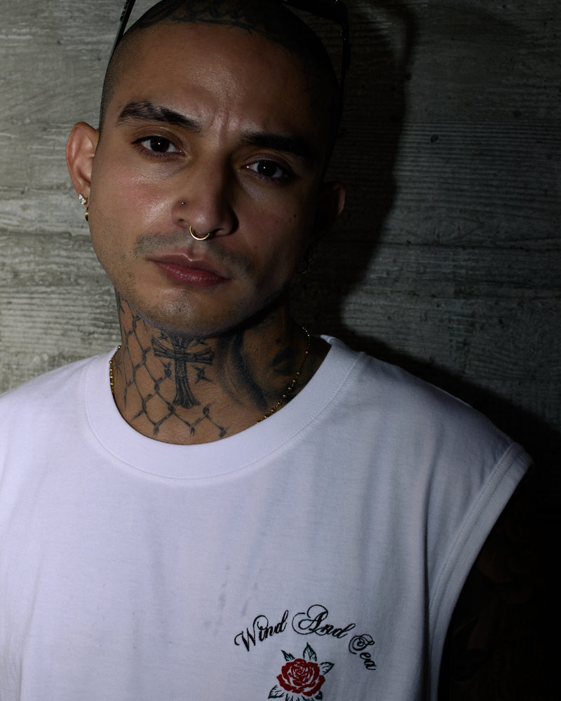 ROSE LOGO NO SLEEVE TEE