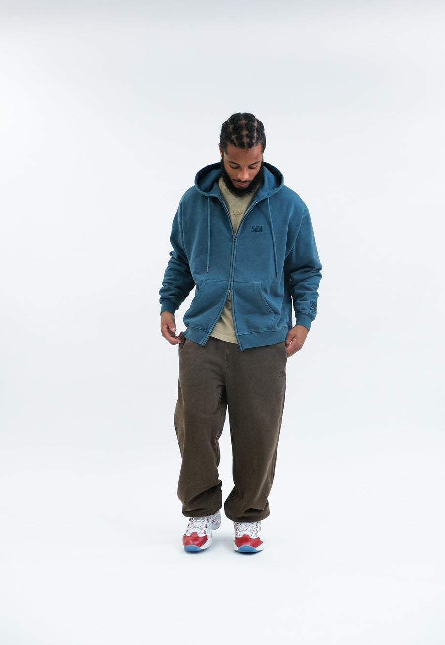 ESS PIGMENT SWEAT PANT / BROWN