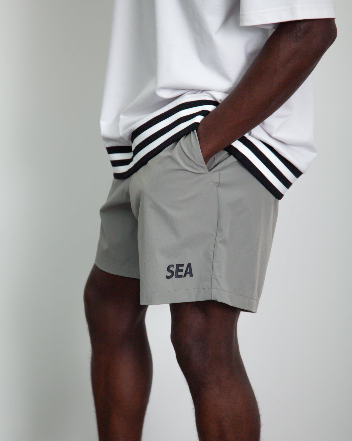 S/S Mock Neck Logo Knit