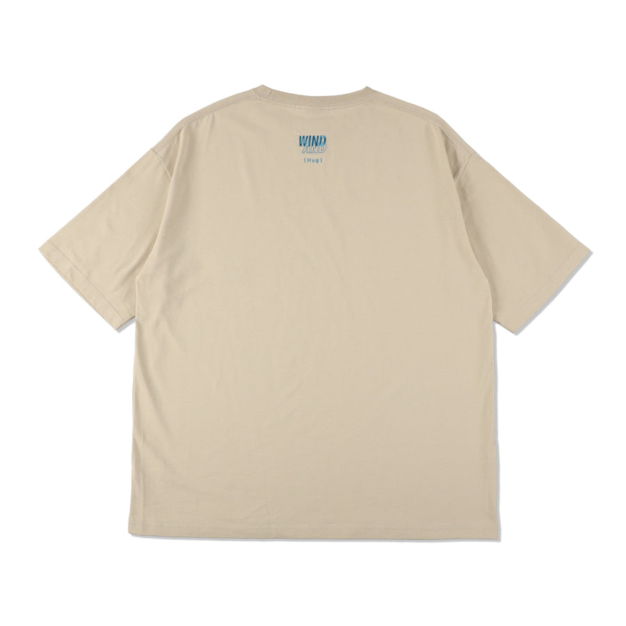 SURROUND x WDS EMBROIDERY LOGO TEE / BEIGE