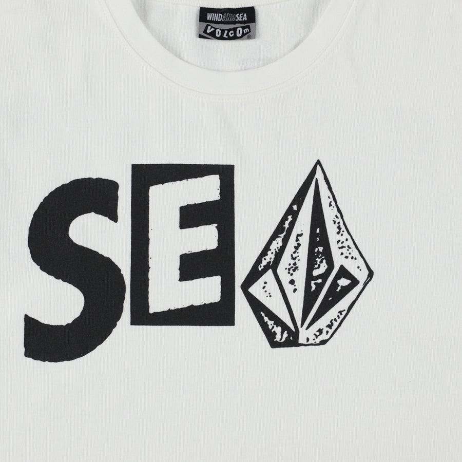 VOLCOM x WDS Collaboration S/S Tee (SEA Stone) / WHITE