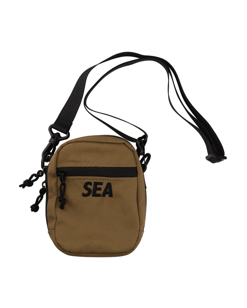 ESSENTIALS SMALL SHOUDER BAG