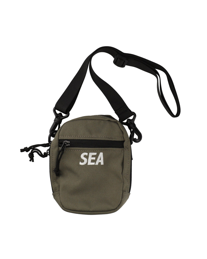 ESSENTIALS SMALL SHOUDER BAG