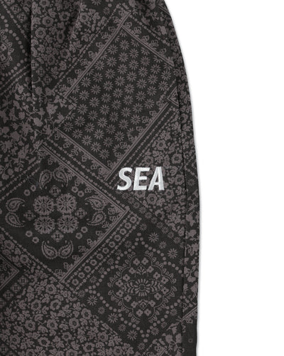 PATTERN LOGO SHORTS