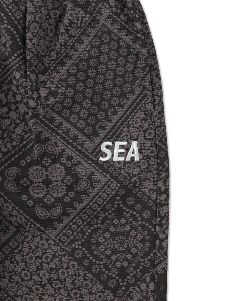 PATTERN LOGO SHORTS