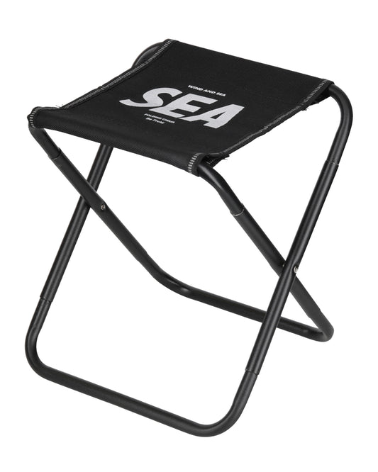 FOLDING CHAIR
