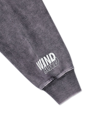 AGED ESSENTIAL HALF ZIP SWEATSHIRTS