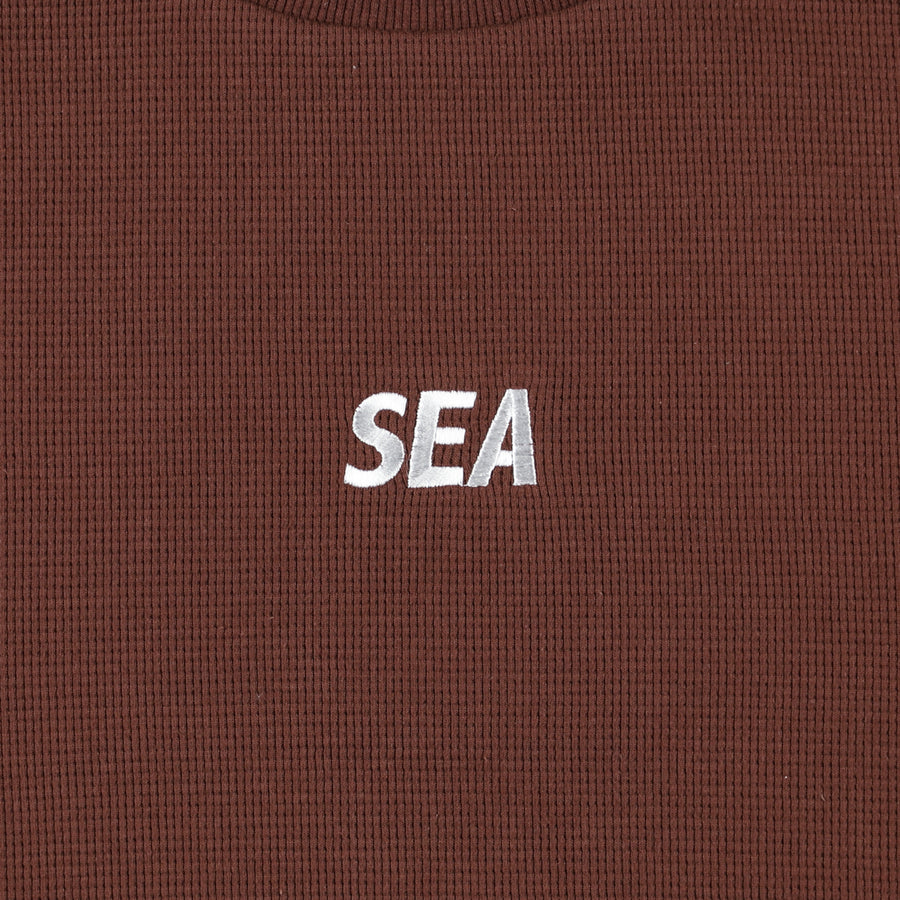 ES_W_Raglan Crew Neck Waffle Shirt / BROWN