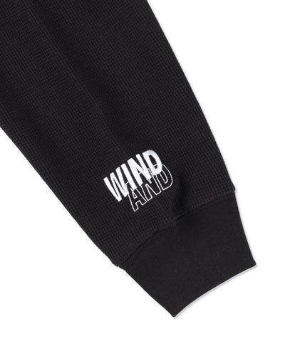 HEAVY WAFFLE HALF ZIP SWEATSHIRT