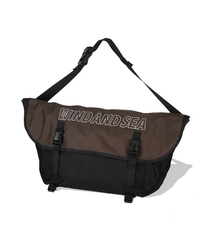 LOGO MESSENGER BAG